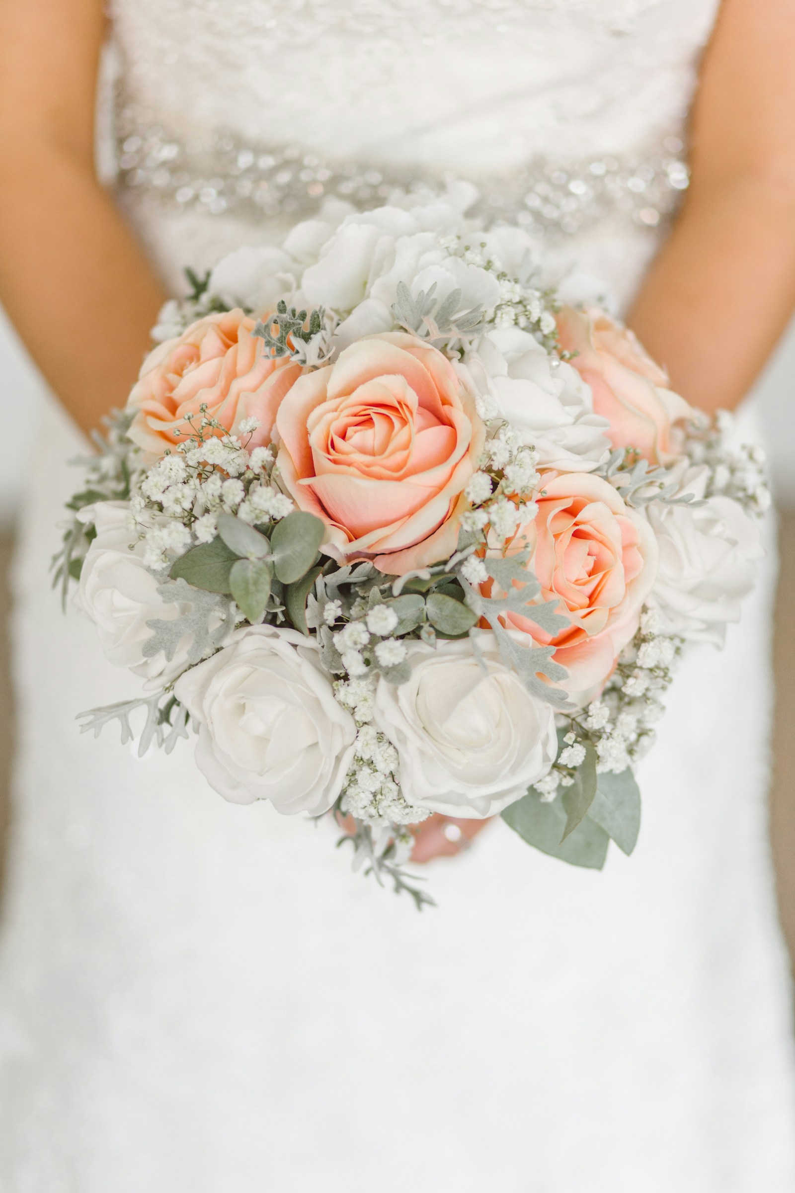Apricot bridal bouquet
